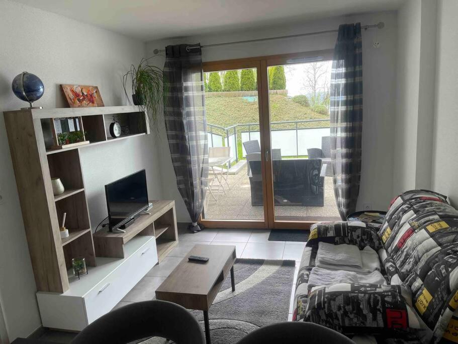 Appartement 4 Personnes Proche Lac Saint Point Montperreux 외부 사진